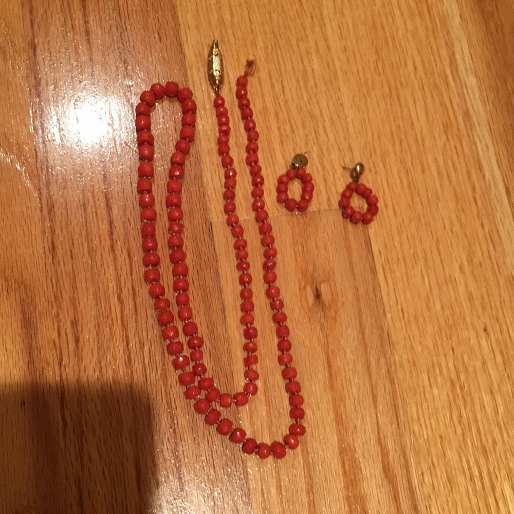 Vintage genuine coral necklace 18k clasp earrings
